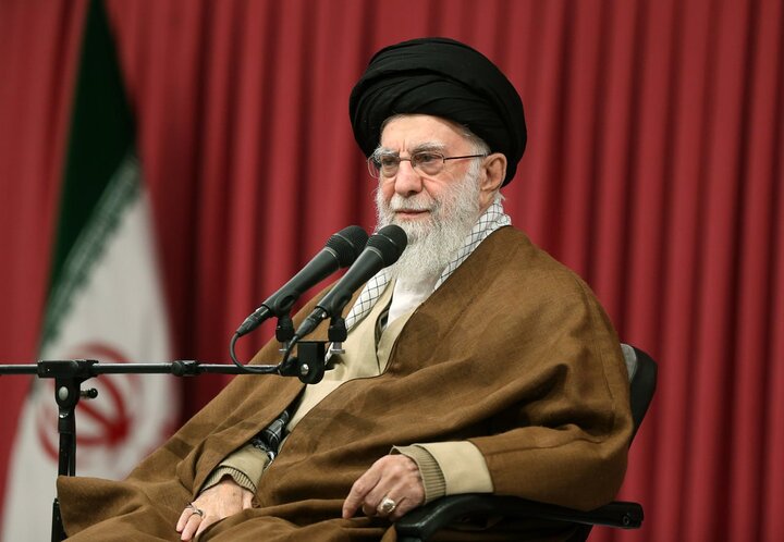 Ayatollah Khamenei: Palestinians’ resistance forced Zionist regime to retreat