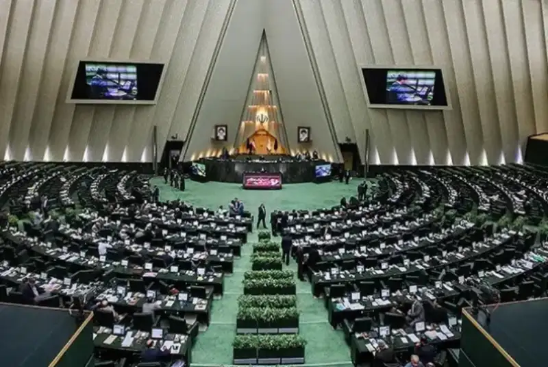قالیباف: تصمیمات خوبی درباره ارز گرفته شد/گزارش امیدبخش دولت در مجلس