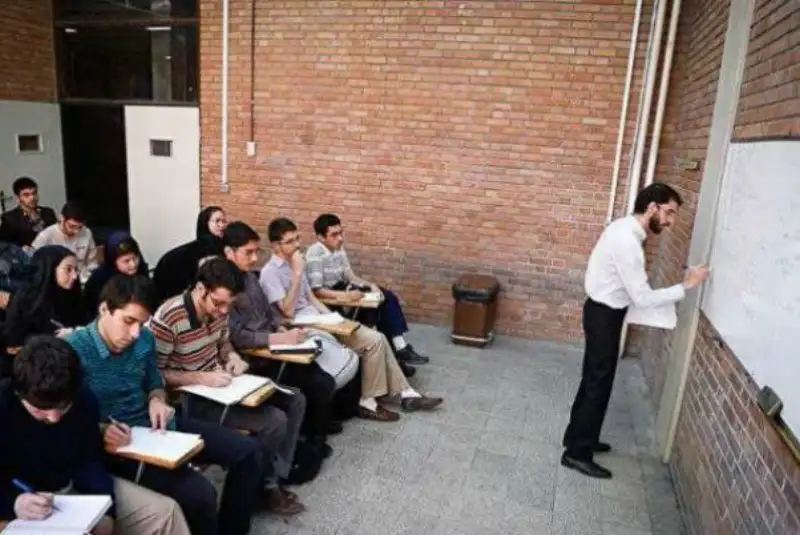 مهلت ثبت‌نام در فراخوان جذب اعضای هیئت علمی تمدید شد