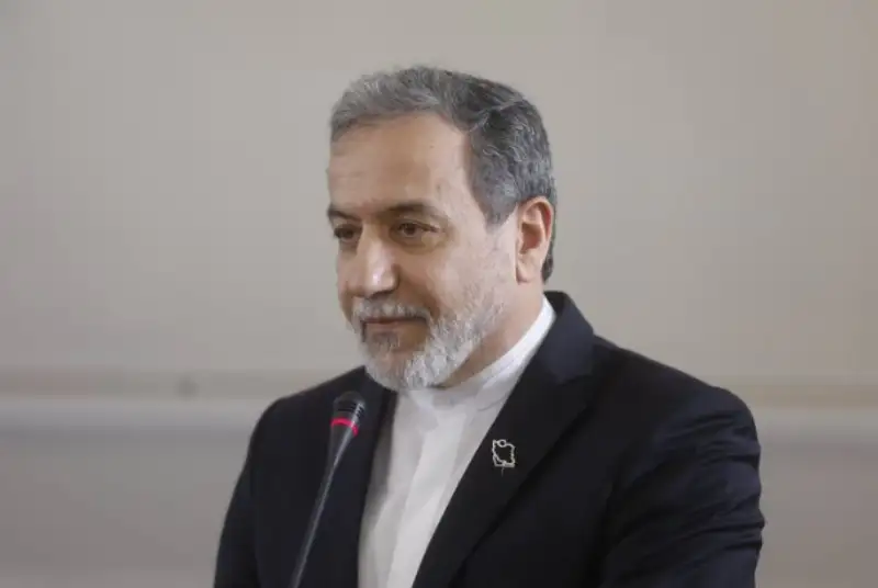 پیام تبریک وزیر امور خارجه به مناسبت عید سعید فطر