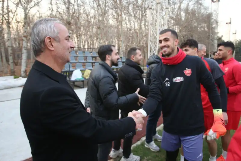 کارتال: پرسپولیس برای سه امتیاز می‌جنگد/گل‌محمدی: تغییر کادر شوکی برای پرسپولیس است