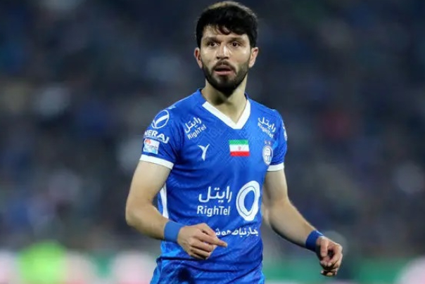 استقلال مقابل الشرطه یک بازیکن غایب دارد