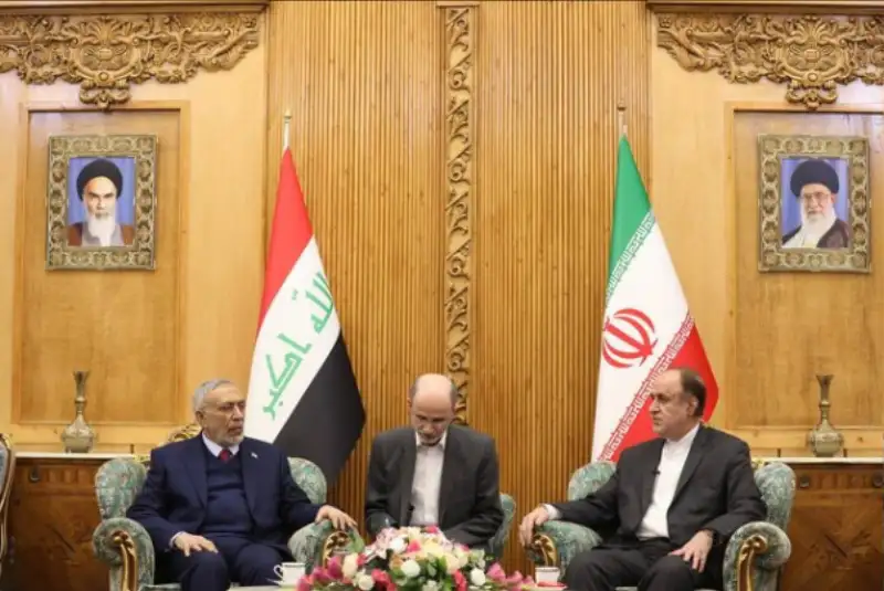 رئیس پارلمان عراق با استقبال نایب‌ رئیس مجلس وارد تهران شد