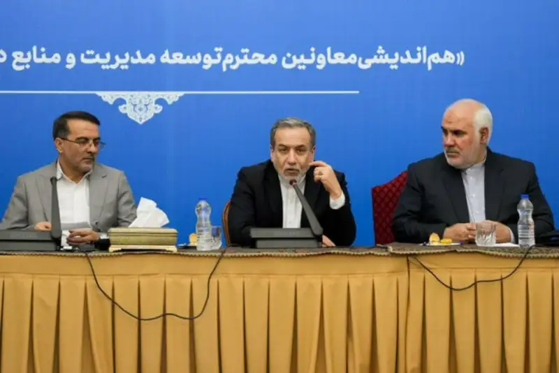 عراقچی: روابط ایران با همسایگان باید توسعه یابد