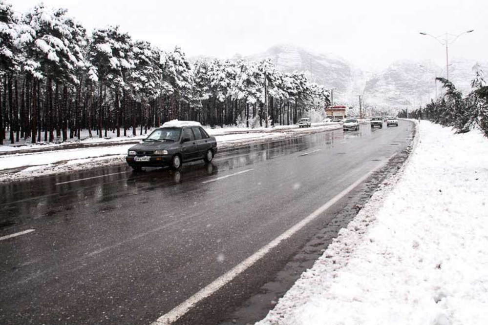 هشدار در پی بارش برف و کاهش دما و یخبندان در 19 استان/خودداری از تردد غیرضروری