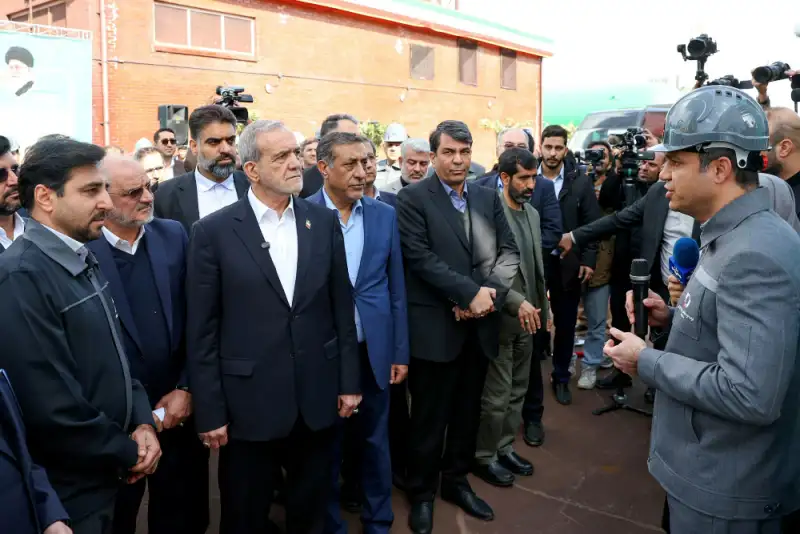پزشکیان: می‌توانیم ایران را تبدیل به کشوری مستقل، آزاد و بی‌نیاز  کنیم