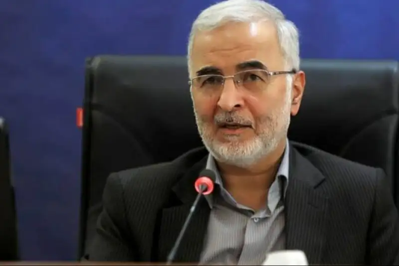 مومنی: وزارت کشور بین احزاب و گروه‌های سیاسی فرق نمی‌گذارد