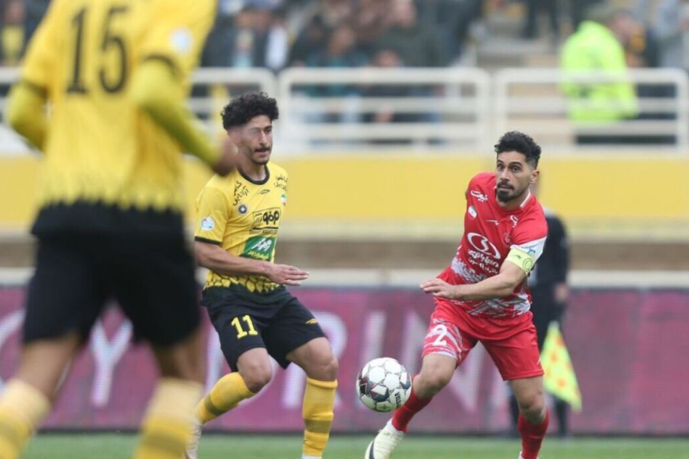 کارشناس داوری: تیم سپاهان در مقابل پرسپولیس باید 9 نفره می‌شد