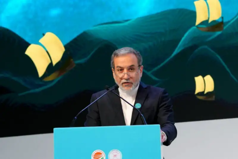 عراقچی: توافق ایران و آژانس منطبق بر قانون مجلس است/پذیرش نگرانی‌های امنیتی مشروع تهران