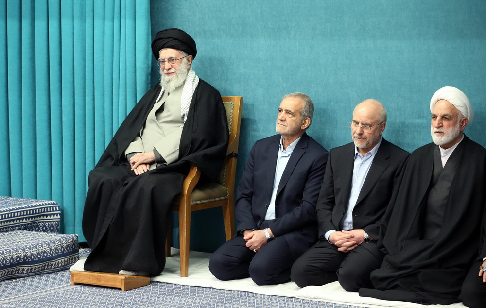 گزارش تصویری| دیدار مسئولان و کارگزاران نظام با رهبر معظم انقلاب