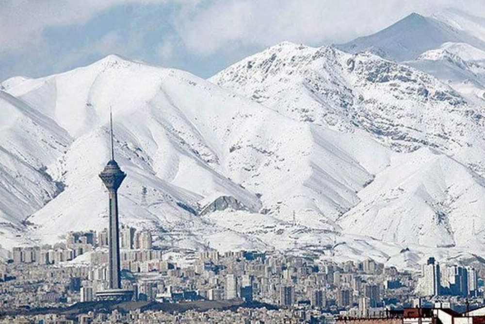 افزایش نسبی دما و وزش باد در  پایتخت