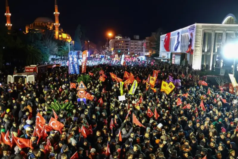 بحران سیاسی و اقتصادی در ترکیه؛ آیا اردوغان انتخابات زودهنگام برگزار می‌کند؟