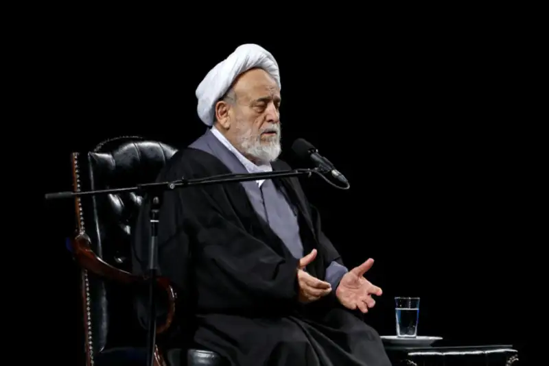 حسین انصاریان: به خاطر گرانی‌ها خجالت می‌کشم منبر بروم