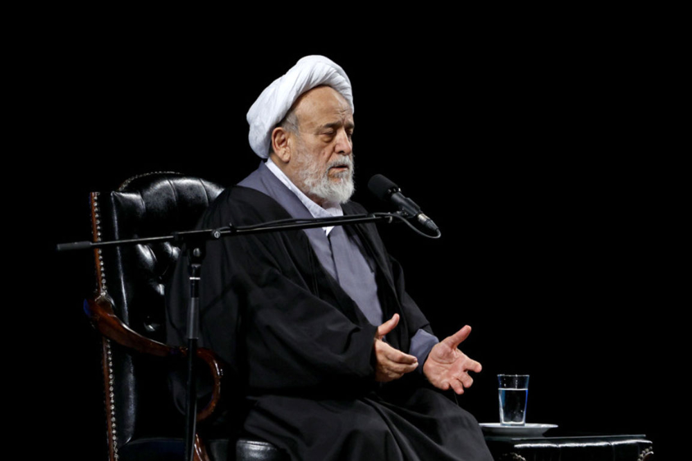 حسین انصاریان: به خاطر گرانی‌ها خجالت می‌کشم منبر بروم