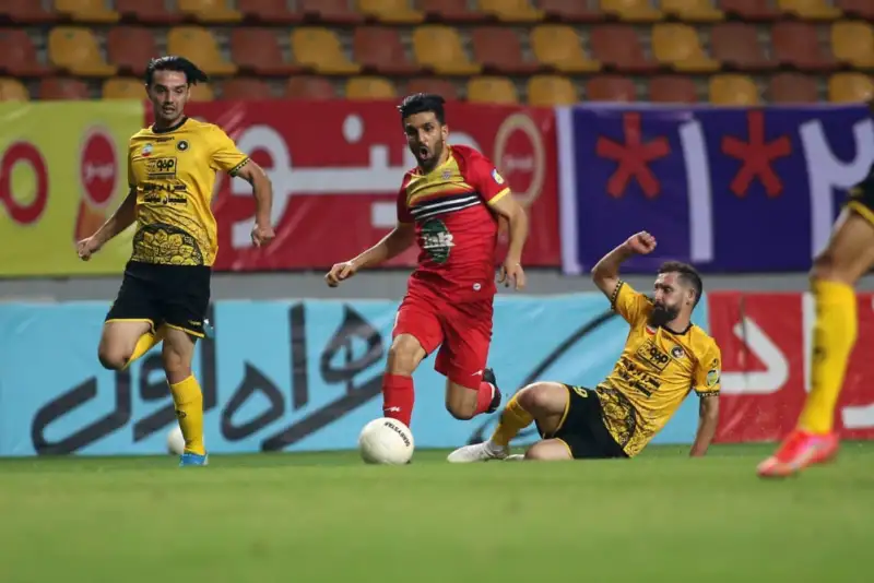 جدال مرگ و زندگی در نقش‌جهان