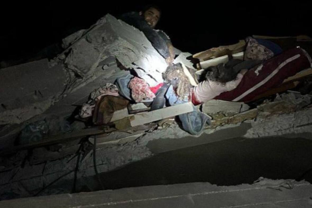 استشهاد الصحفية إسلام مقداد بقصف إسرائيلي على خانيونس