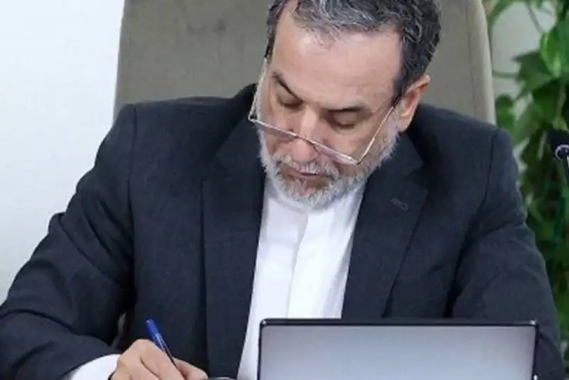 عراقچی امروز پیام رهبرمعظم انقلاب را به رئیس‌جمهور روسیه ارائه می‌کند+فیلم