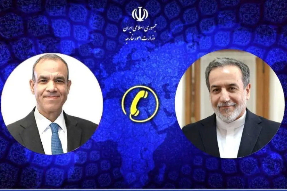 گفتگوی تلفنی وزرای خارجه ایران و مصر