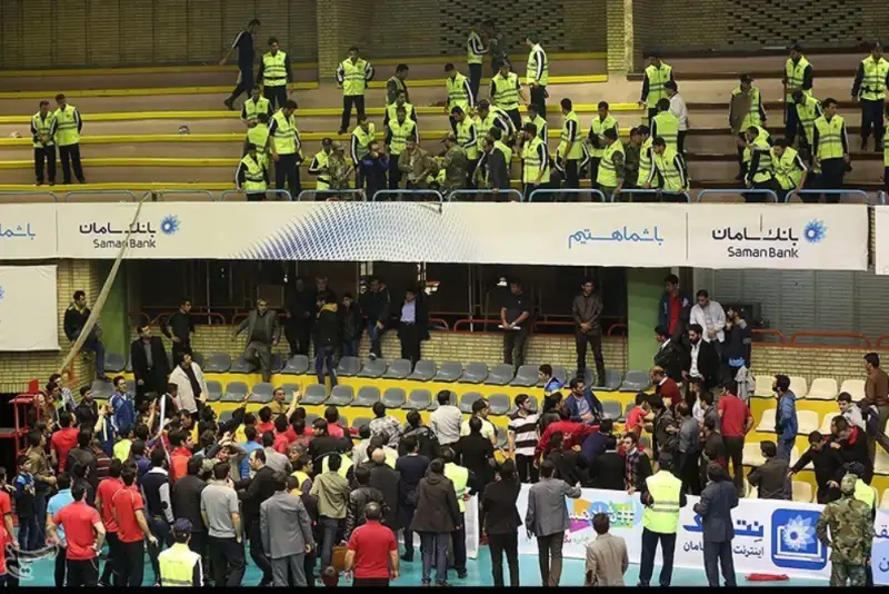 درگیری بین هواداران در فینال لیگ برتر والیبال +فیلم