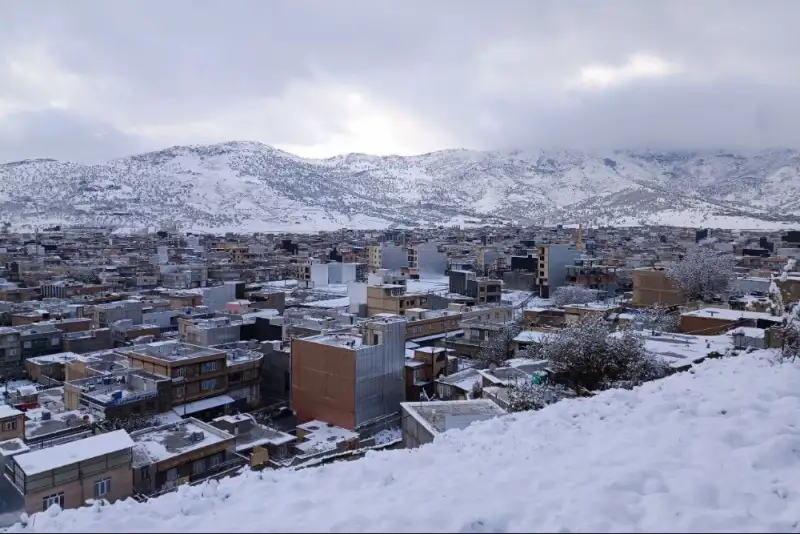 بارش برف در شمال‌غرب و کاهش دما در نیمه غربی و مرکزی کشور / هشدار درباره خسارت به باغات