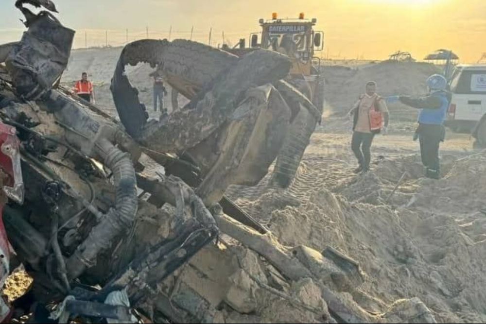 ה"גרדיאן" חושף פרטים על תקיפות נגד פרמדיקים בעזה.