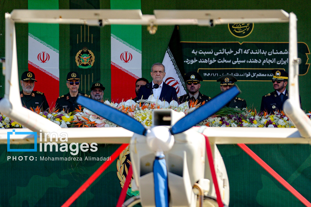 گزارش تصویری| مراسم رژه روز ارتش در تهران