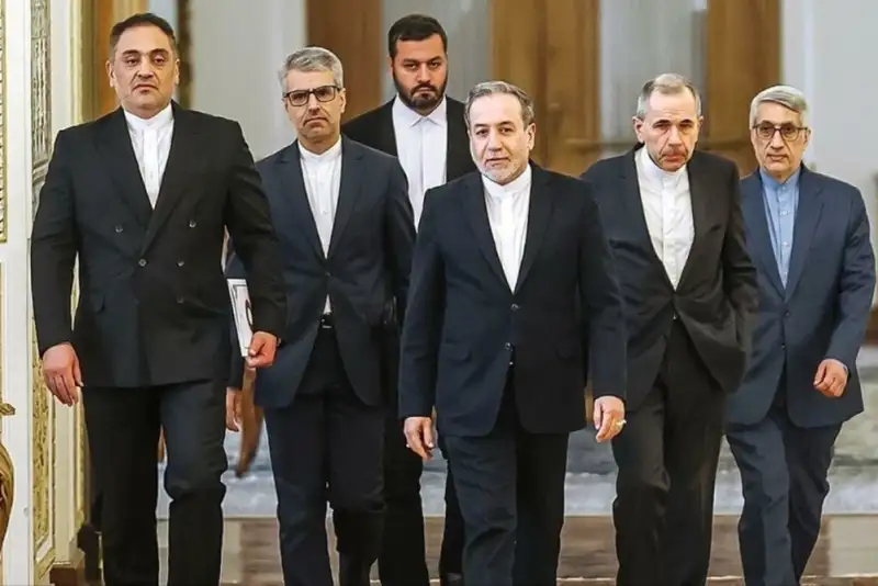 عزیمت تیم مذاکره کننده ایرانی به تهران