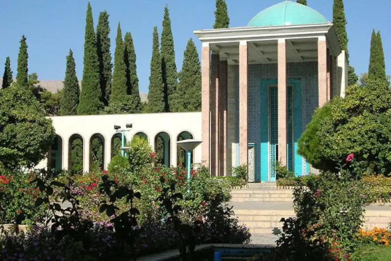 سعدی، یک ایرانی تمام عیار