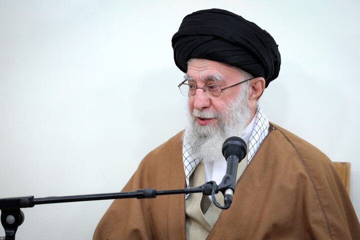 Leader issues message on Bandar Abbas port blast
