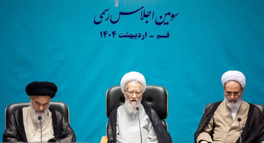 سخنی با رئیس مجلس خبرگان و پیشنهادش برای ترویج حجاب