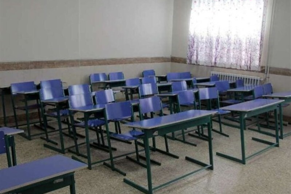 مدارس خوزستان تعطیل شد، ادارات همچنان باز!