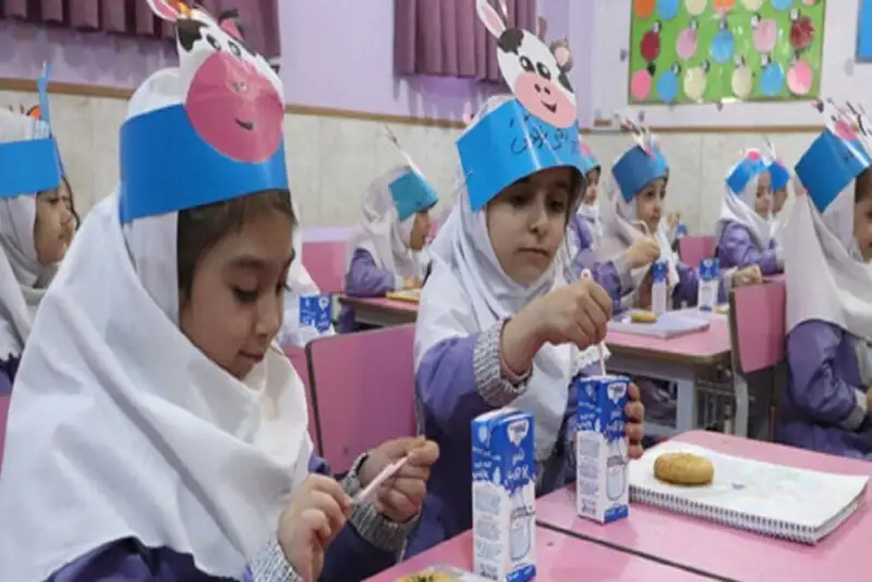 شیر رایگان به مدرسه‌ها برگشت!