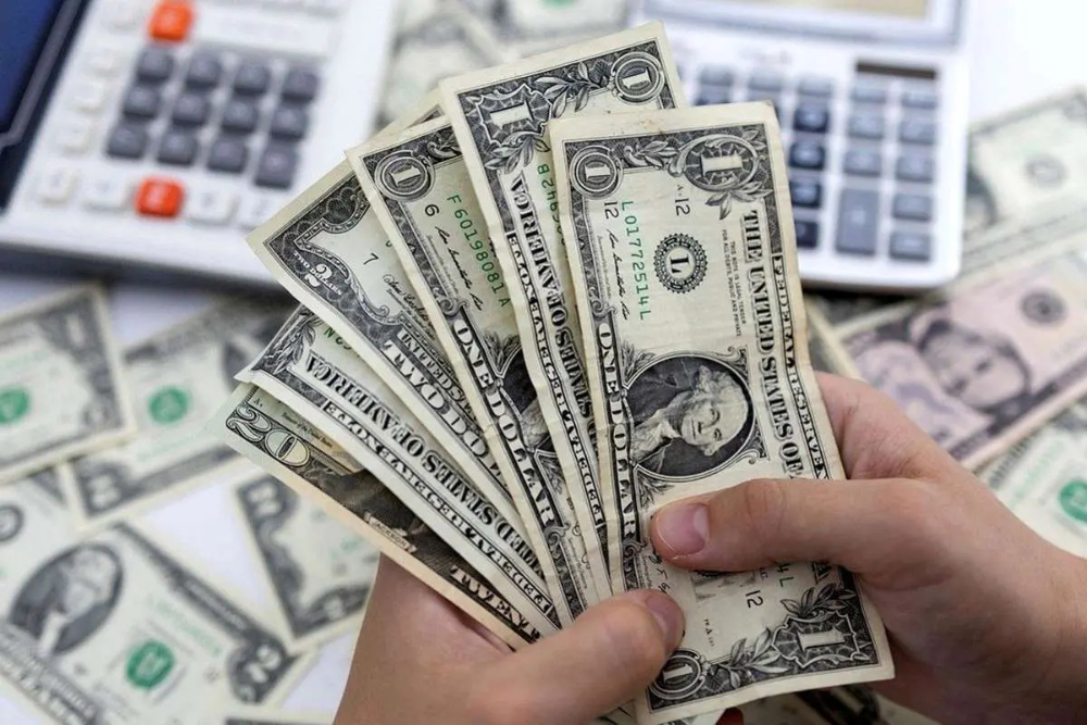 قیمت دلار امروز 22 اردیبهشت 1404/ دلار آزاد یک روز بعد از مذاکره ایران و آمریکا چند؟