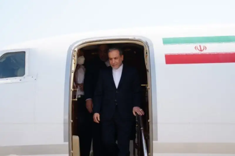 عراقچی وارد ابوظبی شد