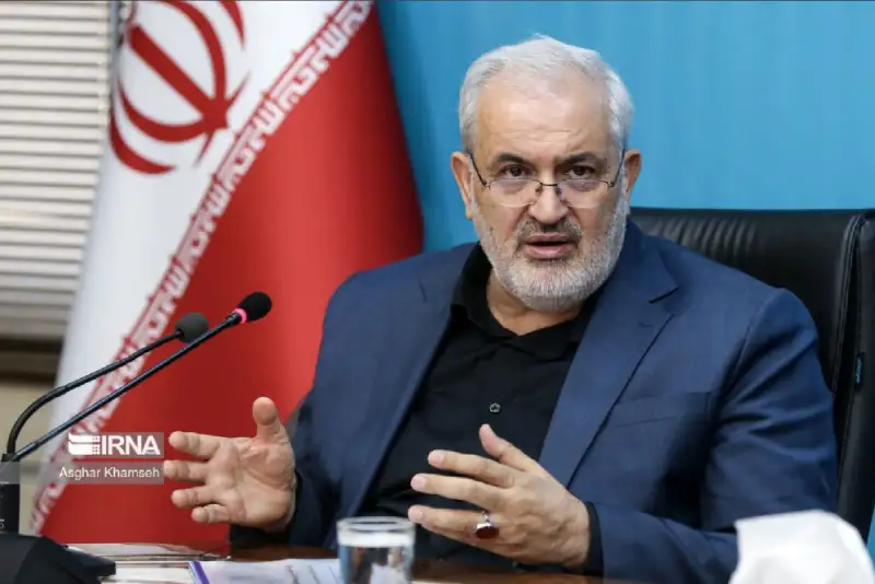 وزیر نیرو: چرا علما برای خالی بودن سدها کاری نمی‌کنند؟