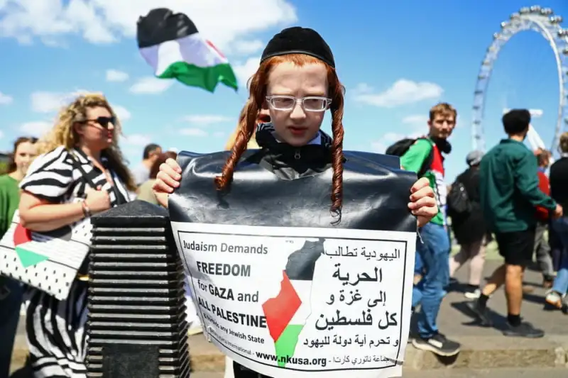 گزارش تصویری | طنین حمایت جهانی از فلسطین در هفتاد و هفتمین سالگرد روز نکبت
