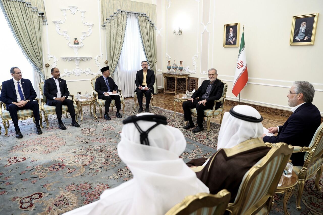 Pezeshkian: Iran ready for cooperation with Muslim states