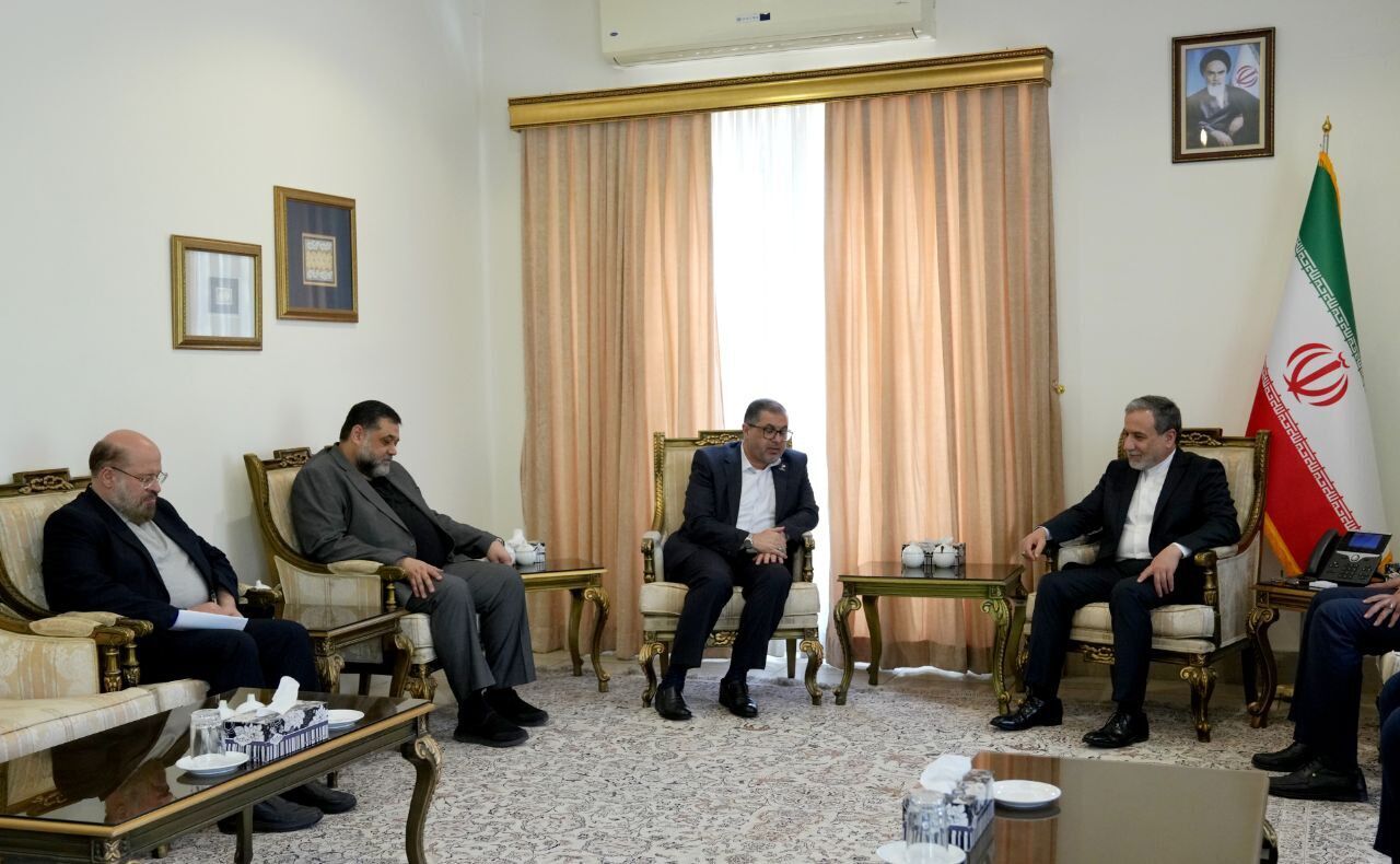 Araqchi and Hamas delegation review new Israeli crimes