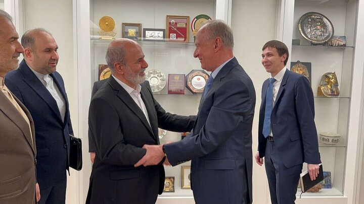 Iran top security officials, Putin's aide hold key talks