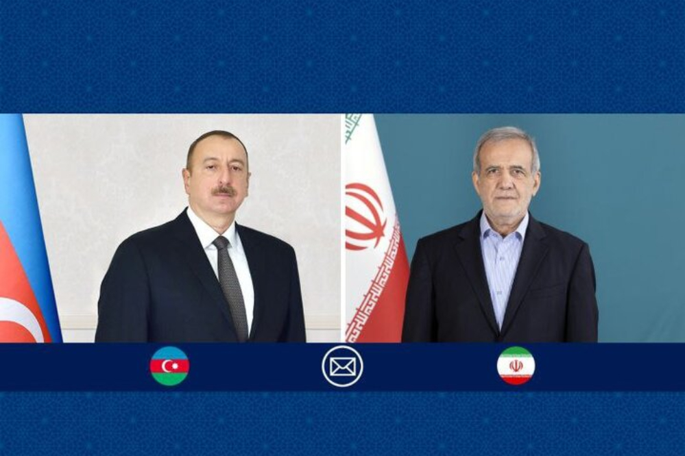 الرئيس الايراني يهنئ رئيس أذربيجان باليوم الوطني لبلاده