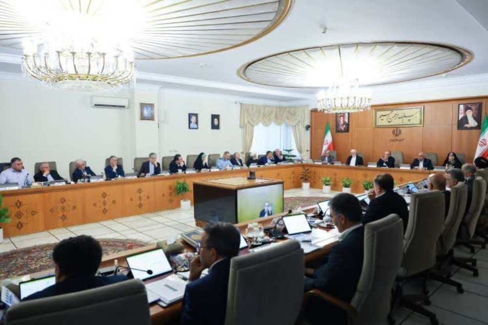 گزارش وزرا از خسارات آتش‌سوزی بندر شهید رجایی