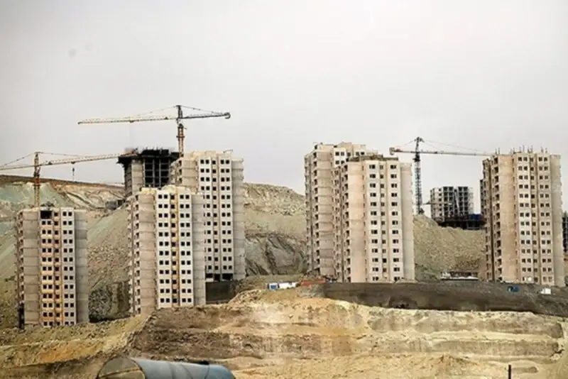 فرزانه صادق: 850 هزار متقاضی، تنها 38 هزار واحد آپارتمان تحویل گرفتند!