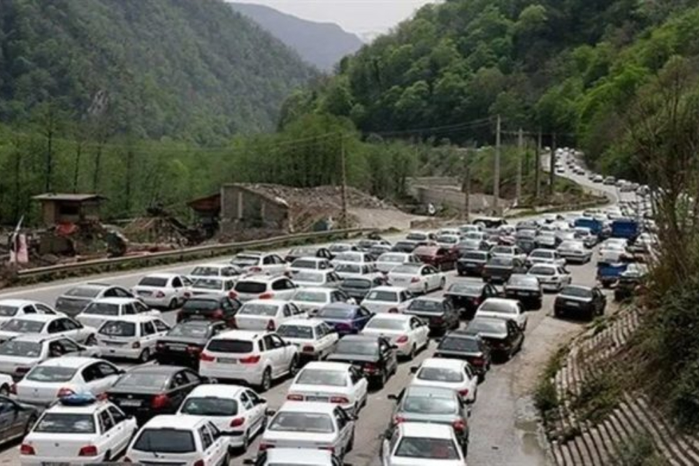 جاده هراز یکطرفه شد؛ ترافیک سنگین در مسیر شمال