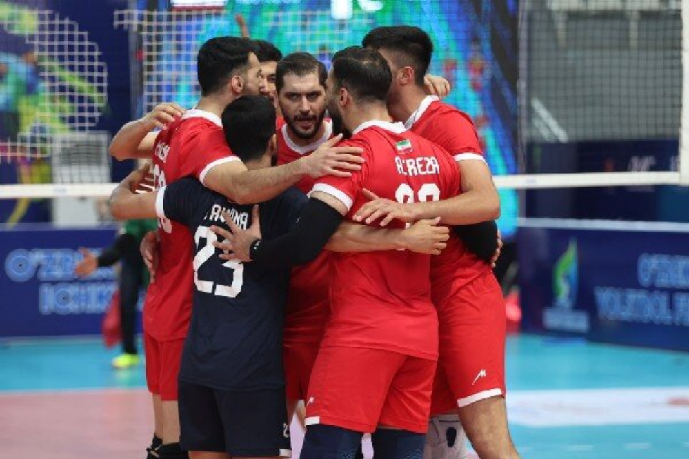 منتخب الكرة الطائرة الإيراني يفوز بكأس كافا