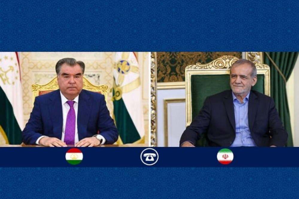 الرئيسان الإيراني والطاجيكي يؤكدان على تعزيز العلاقات الاستراتيجية وتنفيذ الاتفاقيات