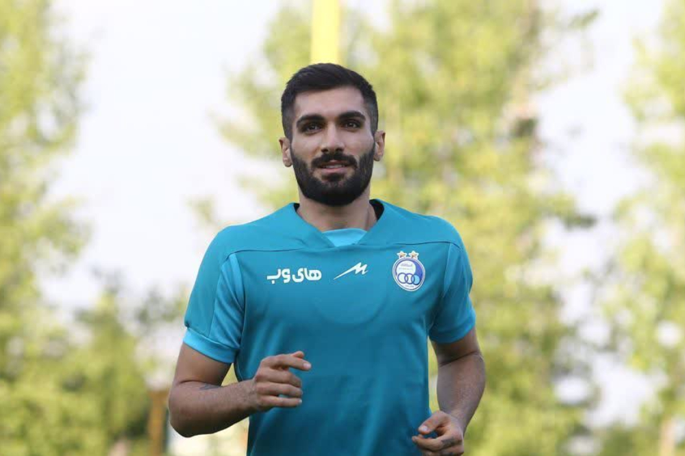 آقاسی استقلالی شد