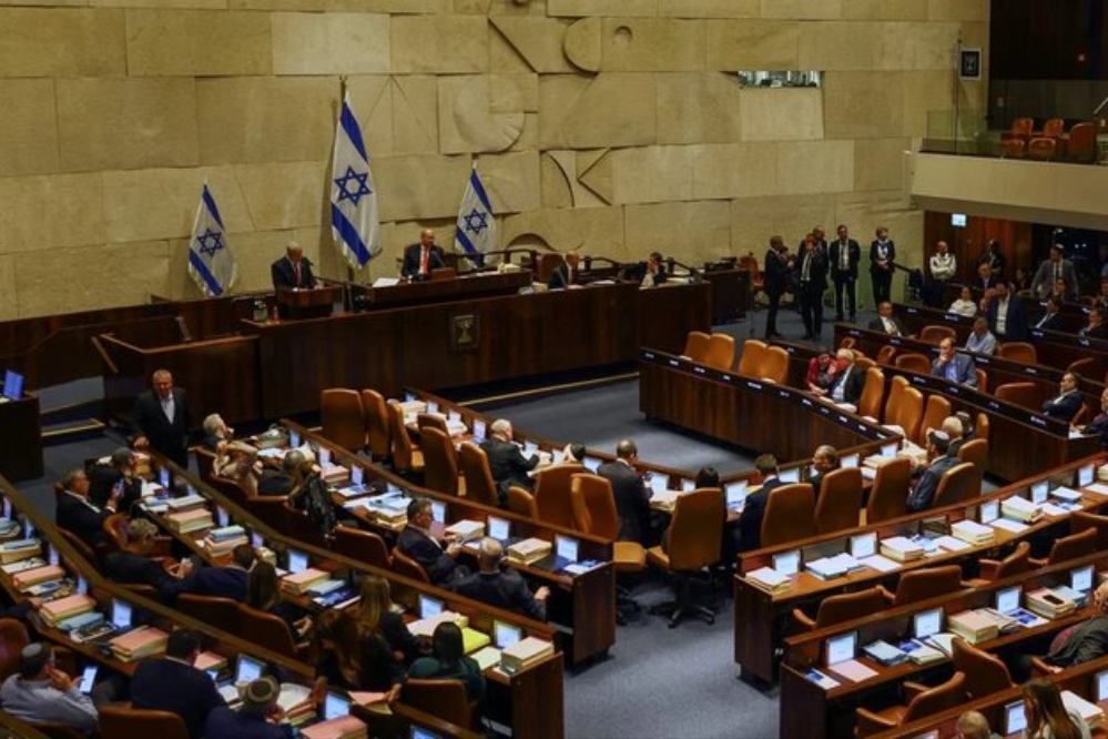 הצעת חוק "פיזור הכנסת" מוגשת היום, ונתניהו חושש מבחירות.