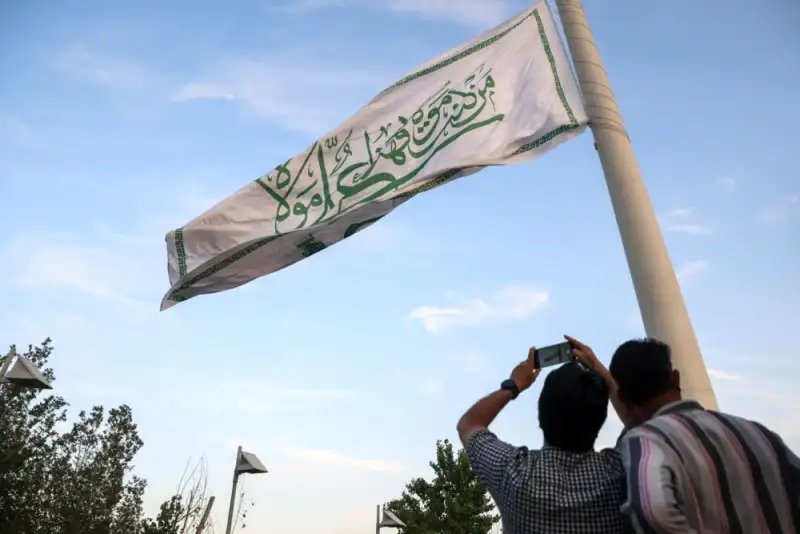 بزرگترین پرچم علوی به اهتزاز در آمد