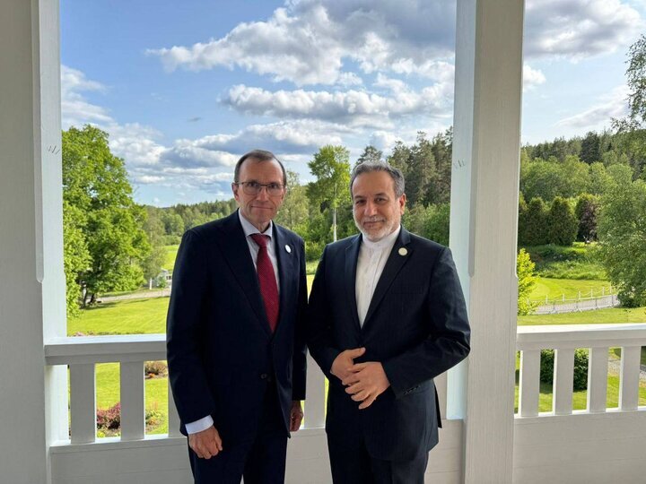 Iran FM Araghchi meets with his Norwegian counterpart in Oslo