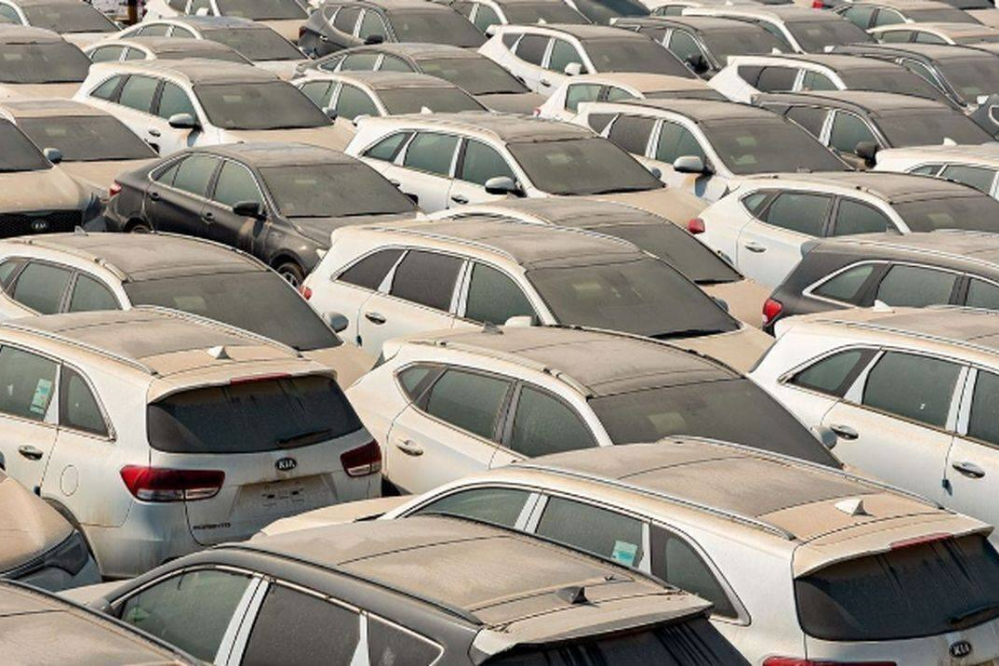 قفل گمرک شکست؛ ترخیص 3 هزار خودروی وارداتی در بندر شهید رجایی